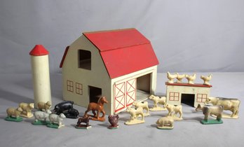 'Vintage Farmhouse Playset With Animal Figures