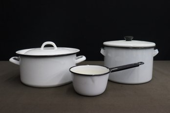 Group Of 3 DST Enamel Pots - 2 Stock/Pasta/soup Pots With Covers And A Saucier
