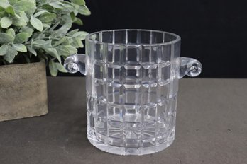 Block Crystal Star Bottom And Checked Side Ice Bucket