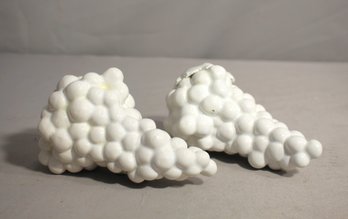 Pair Of Vintage Ceramic White Grape Clusters Decorative Accents