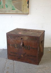 Vintage 'Cremo Cigar' Humidor Trunk With Authentic Branding