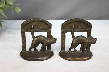 Vintage USA Two Bronze Cats Peering Round Corner Sculptural Bookends