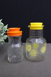 Vintage Pyrex 1.5 QT #3515 Lemon Decorated Pitcher And Orange Cap Diamond Pattern Juice Jar