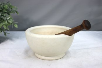 British-made High-Temperature Fire Porcelain Mortar And Wooden Handle Pestle Set, Size 6