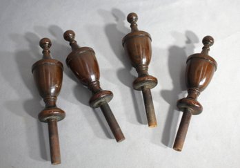 Set Of 4 Antique Wooden Finials For Bedposts Or Furniture