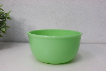 Light Creamy Jadeite Handled Bowl