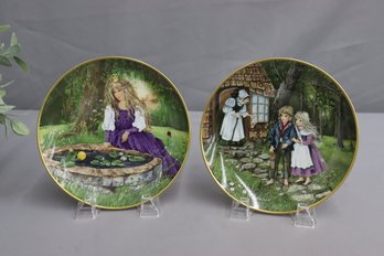 Pair Of Decorative Plates  The Frog Prince &  'Hansel And Gretel'