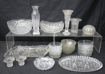 Shelf Lot Of Glass And Crystal Pieces