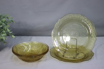 1930s Vintage Federal Glass Sharon Pattern Amber Glass Bowls (2) And Plates (2)