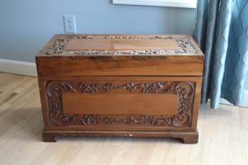 Ethan Allen Carved Storage Trunk Bench, Model 10-6020