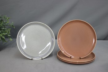 Vintage Russel Wright By Steubenville American Modern10' Dinner Plates In Coral (3) And Granite Grey (1)