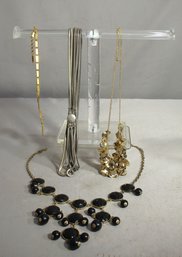 #15--Group Lot Of Stylish Modern Necklaces - Statement, Gold, And Silver Tones