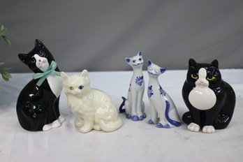 Group Of 5 Black And White And Blue And White Cat Figurines