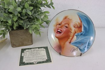 A Twinkle In Her Eye Silver Screen Marilyn Porcelain Plate #9106A  Bradford Exchange With COA