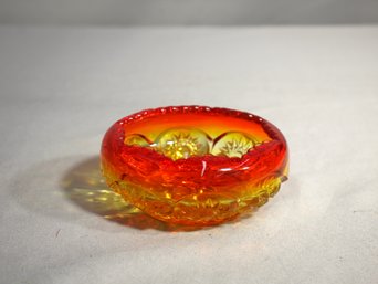 Amberina Glass Bowl With Intricate Pattern