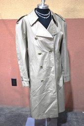 Rack D - Vintage London Towne Trench Coat   Size 42R