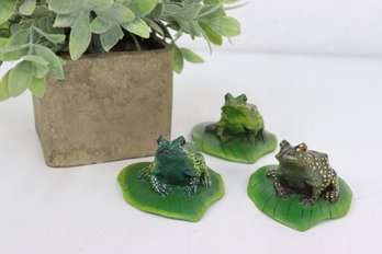 Three Spotted Frogs On Lily Pads Painted Resin Figurines