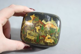I Vintage Hand-Painted Black Lacquer Rounded Corner Trinket Box