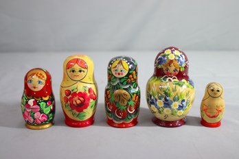 Group Lot Of 5 Vintage Russian Hand Decorated Wooden Matryoshka Nesting Dolls