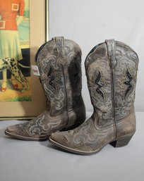 Pair Of NEW Laredo Women's Lucretia Cowgirl Boots Size 9M