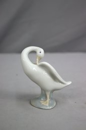 Vintage Lladro Preening Goose Figurine No. 4553
