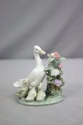 Vintage 'How Do You Do Duck' Lladro  Figurine No. 1439