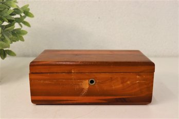 Vintage Lane Miniature Cedar Chest