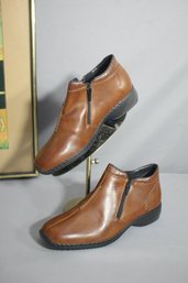 NEW -Ladies Rieker Ankle Boots-- Size 40