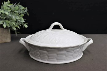 Vintage Carbone Ivory Fine China Basket Weave Oval Covered Casserole