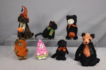 Group Lot Of 7 Halloween Plush Dogs And Bears, & 5 Elf, Leprechaun, And Others