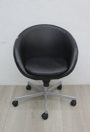 Black Skruvsta Swivel Office/desk Chair On Five Caster Star Base