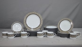 32pc Studio Nova Courtyard Pattern Y0281 Fine China Dinnerware