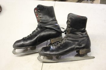 Ice Skates Canadian Rocket Black Size 8 Vintage
