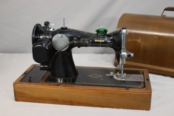 Vintage Singer Sewing Machine Model 15 -NO CORD