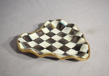 'Courtly Check Fluted Heart Plate'