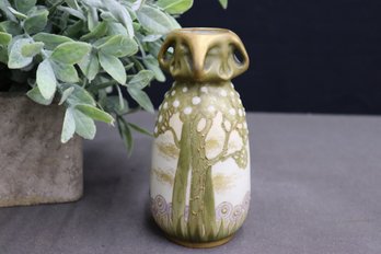 Aesthetic-Movement-Style  Tree Form Vase