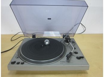 Vintage Technics SL-1600  Turntable