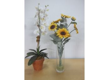 2 Decorative Flower Arrangement