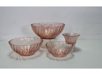 Four-Piece Vintage Arcoroc France Rosalene Pink Swirl Glass