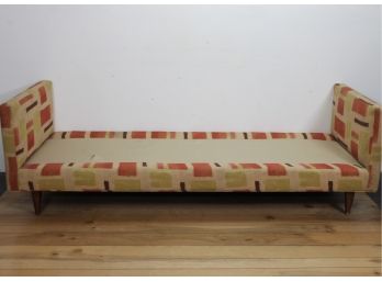 Contemporary Settee/Daybed