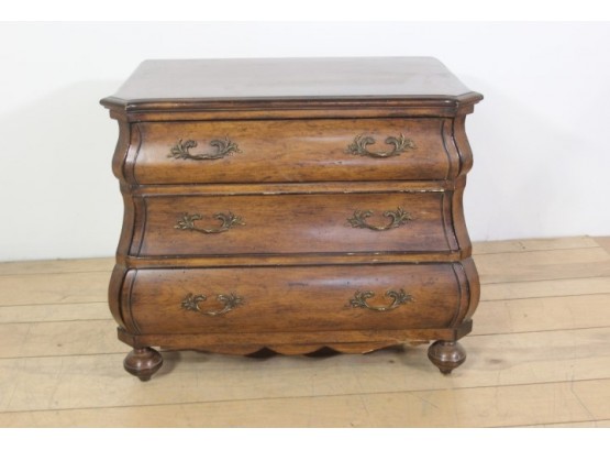 Small Commode With 3 Drawers