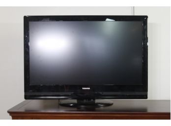 37 Toshiba TV-2008  NO REMOTE