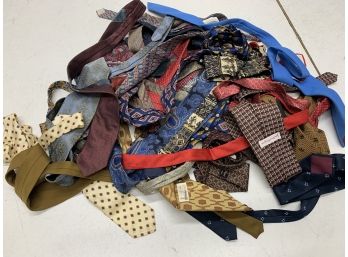 Assorted Lot Of Men's Vintage Ties #1