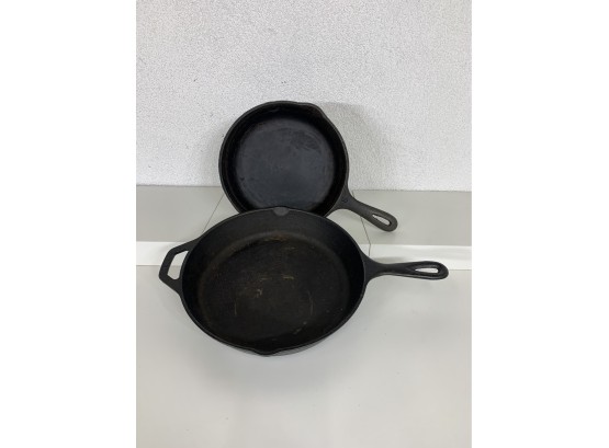 2 Cast Iron Pans (Lodge & Wagner)