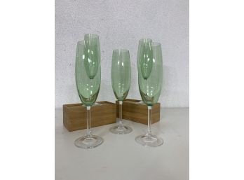 5  Green Champagne Flutes