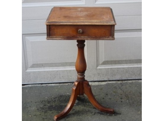 Small Vintage Vanleigh Furniture One Drawer Stand