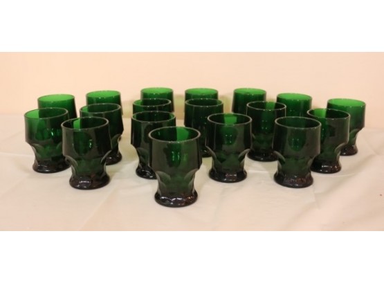 Group Lot Of Vintage 1950s Drinking Glasses Green (18)