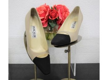 Pair Of  Black & Beige Pancaldi Shoes Size 6B