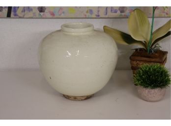 10' White Glaze Pottery Vase #2