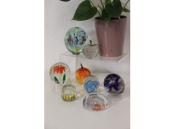 Group Lot Of Unsigned Paperweights